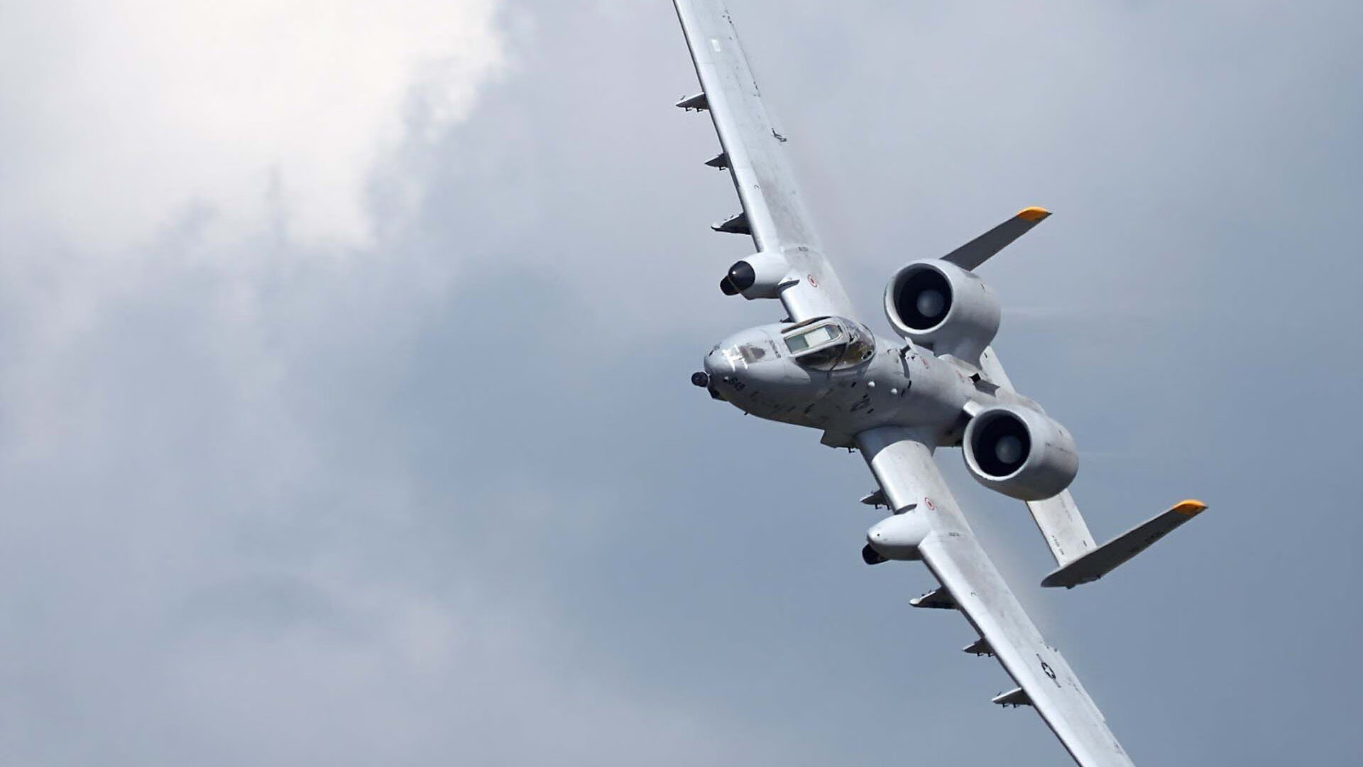 _全民冰上运动：滑冰、冰球普及运动新高潮_，冰上运动速滑好还是冰球好