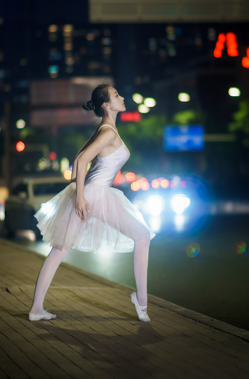 九游官网主页-中国足球产业积极布局低碳绿色发展，打造“绿茵行业”新标杆，足球产业规模