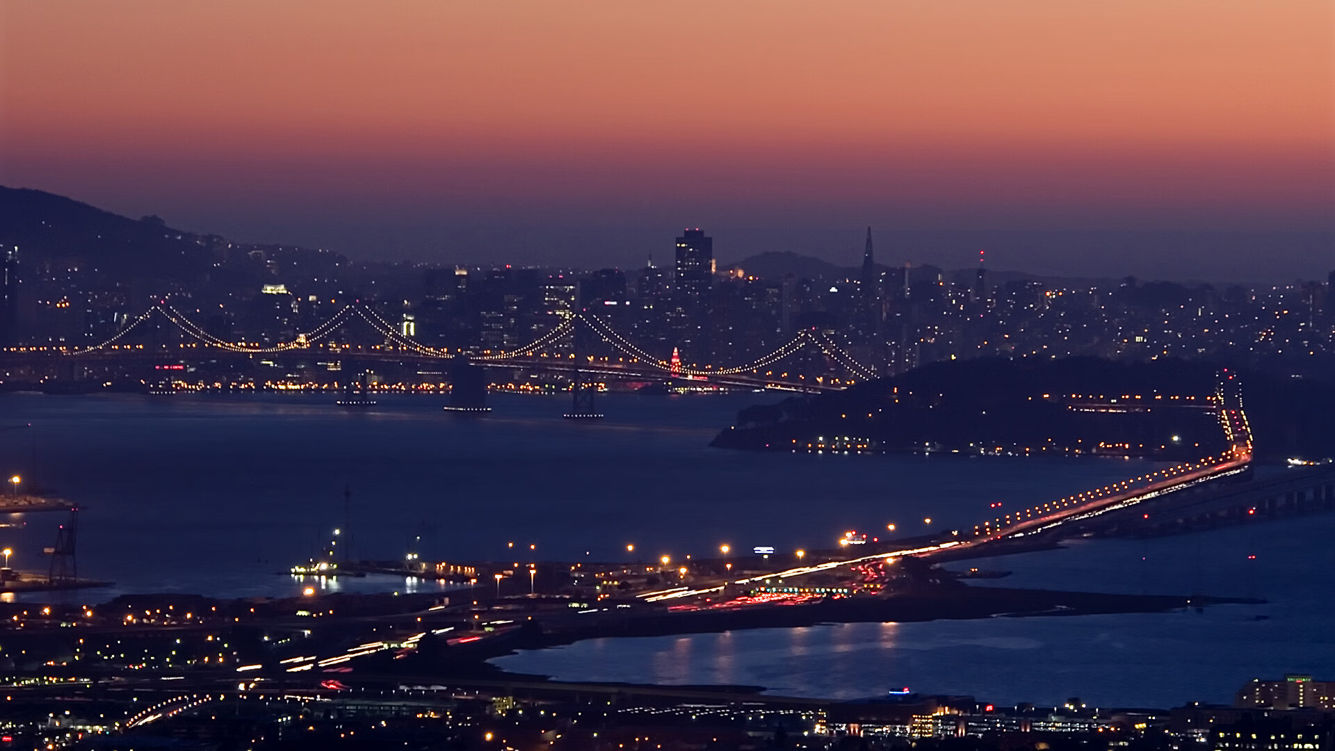 国王主帅专注培养年轻球员对比赛阅读能力，国王球队队员